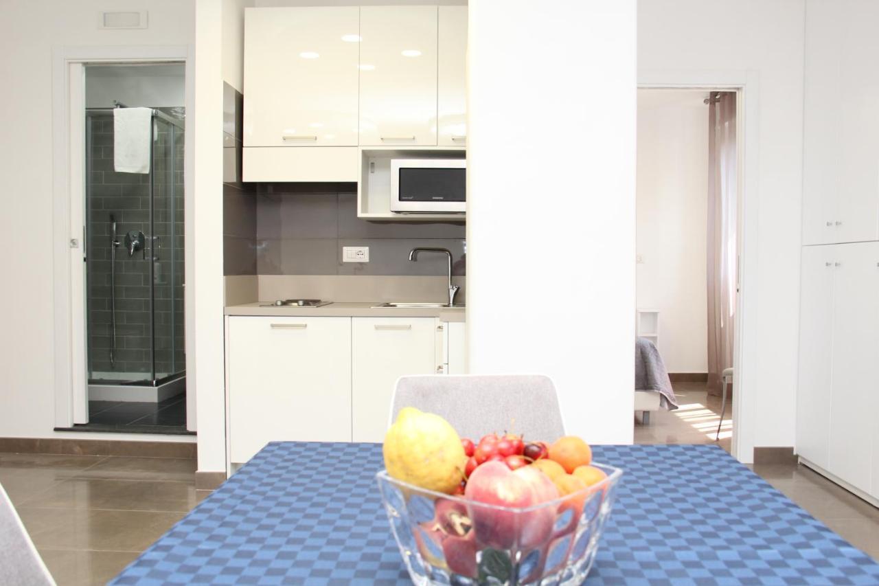 Mondo Suites Apartments ナポリ エクステリア 写真