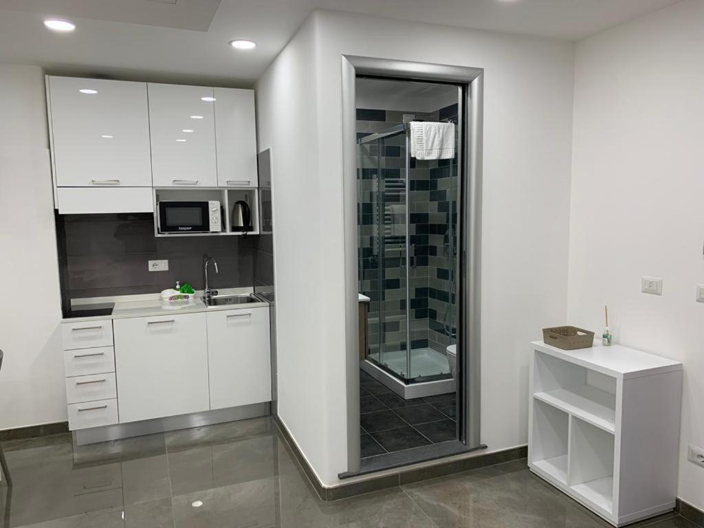Mondo Suites Apartments ナポリ エクステリア 写真