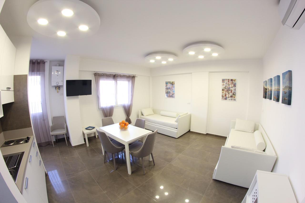 Mondo Suites Apartments ナポリ エクステリア 写真