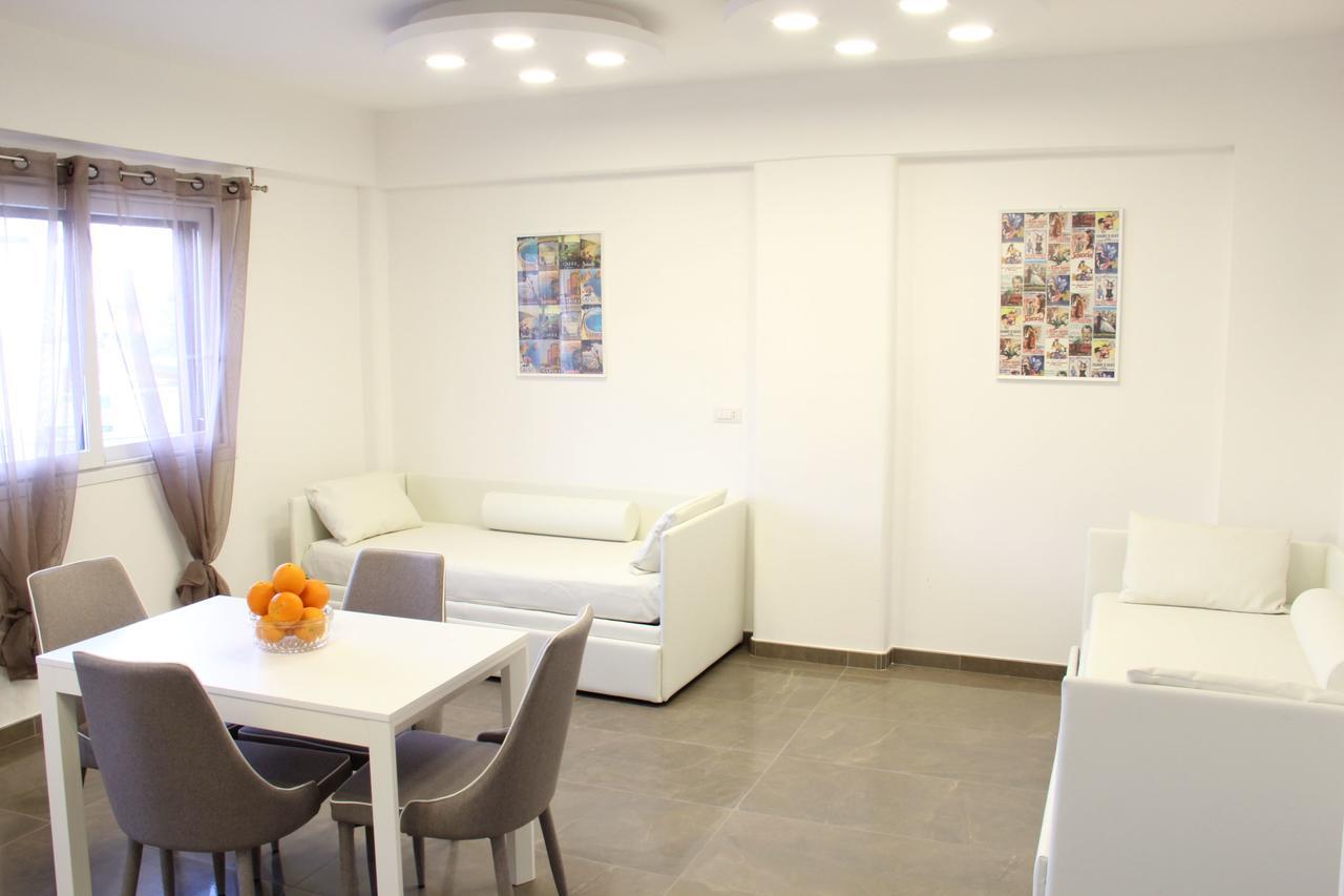 Mondo Suites Apartments ナポリ エクステリア 写真