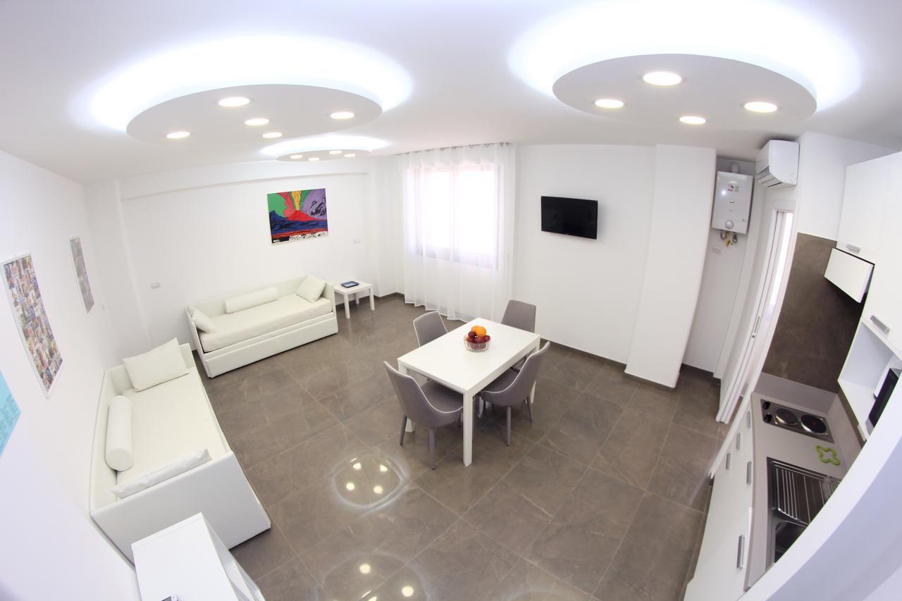 Mondo Suites Apartments ナポリ エクステリア 写真