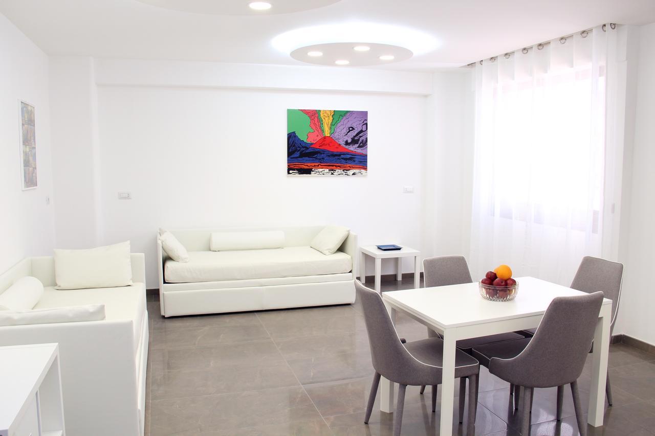 Mondo Suites Apartments ナポリ エクステリア 写真